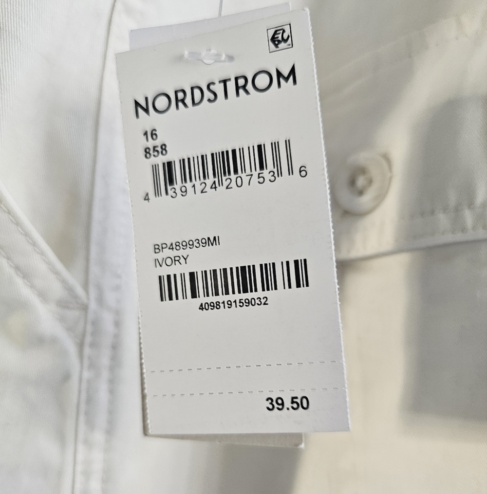 NWT Women's BP. Cotton Utility Shorts Pockets Zip/Button Closure Size 16 Ivory - Picture 4 of 13